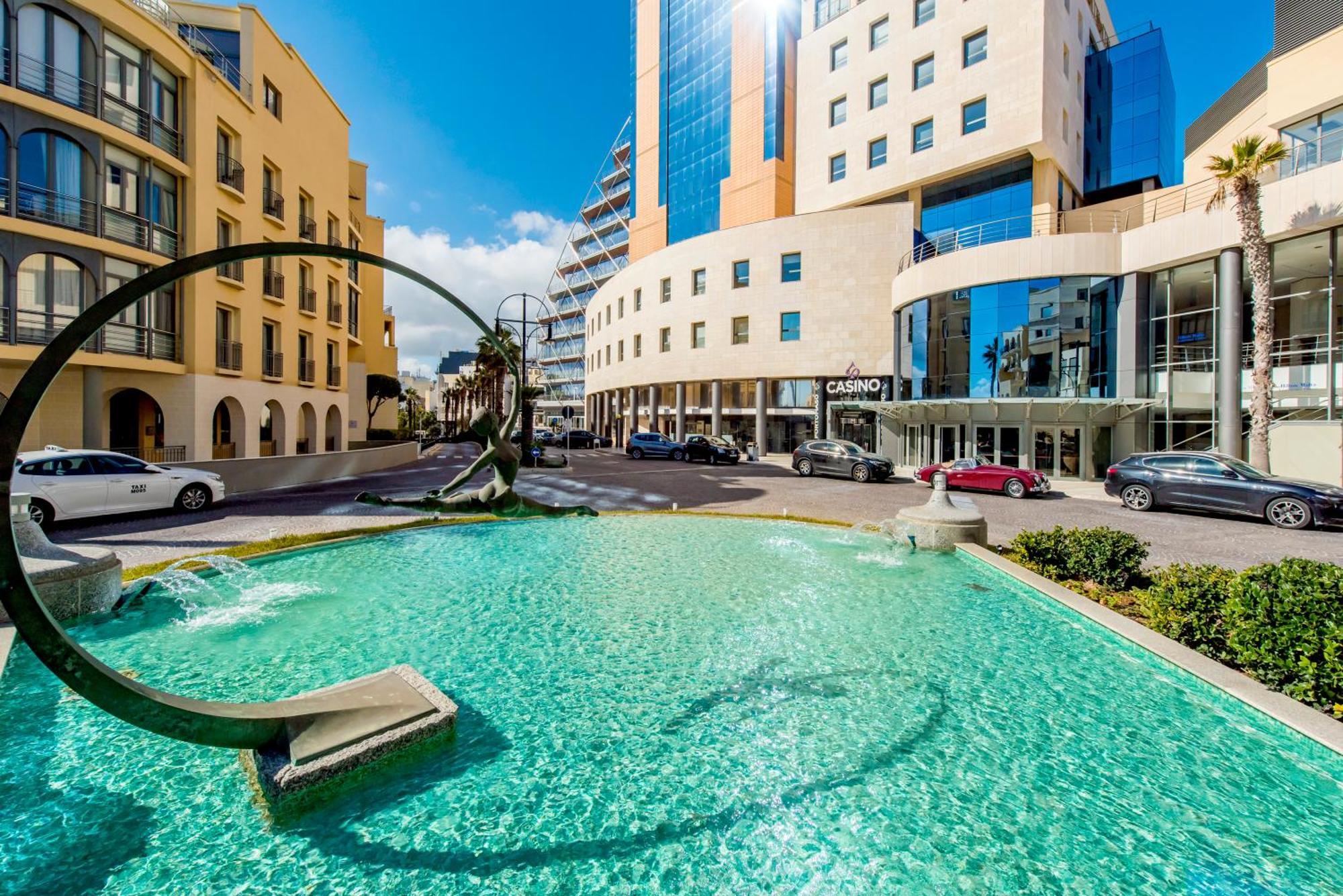 St. Julians Portomaso Marina Antique Apartment *