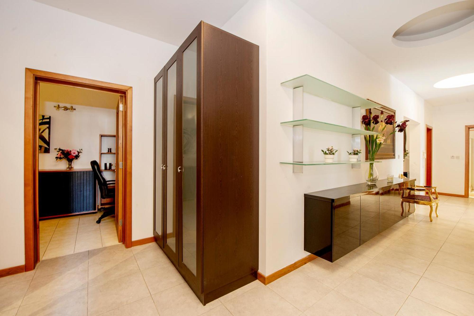 St. Julians Portomaso Marina Antique Apartment Saint Julian's